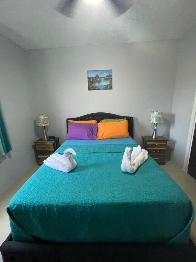 Jamrock Suites Kingston Exterior foto